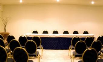  Hotel-Limari-salon1