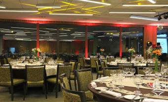 Hotel-Cabañas-del-Lago-Salón-Club-house-fiesta