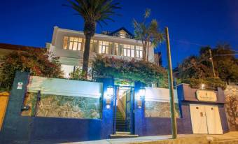  Hotel Somerscales Frontis