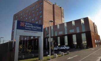 hilton-garden-inn-santiago-airport-frontis-1