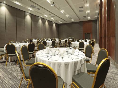 Hotel-Cumbres-Vitacura-Salón-Alonso-1